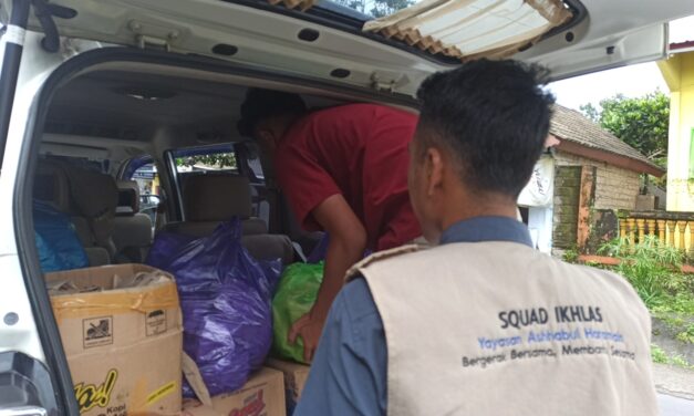 Yuk Bareng Squad Ikhlas! Gotong Royong Bantu Korban Banjir-Longsor di Lombok Barat