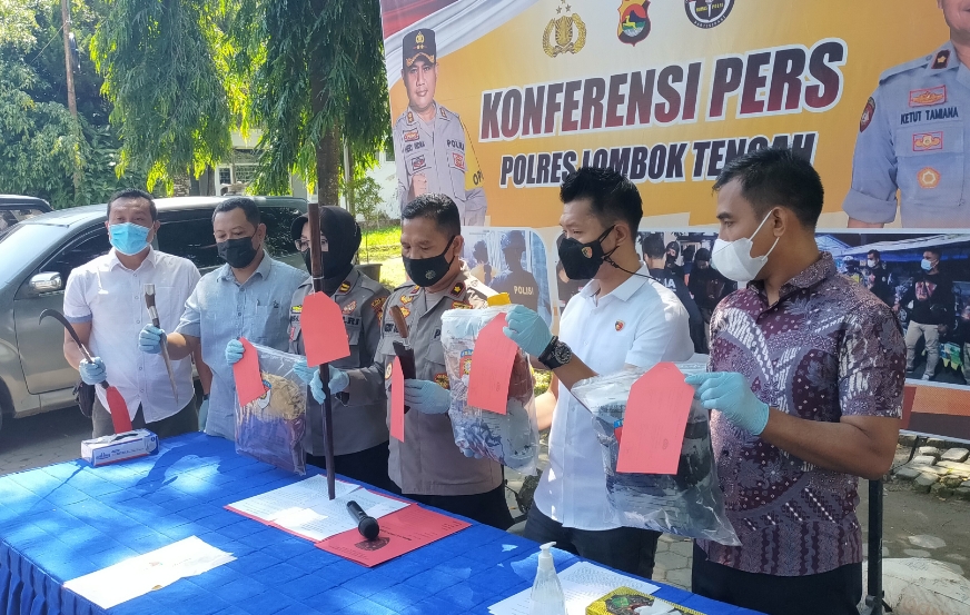 Kaot! AS bikin kocar-kacir 4 orang begal dengan sebilah pemaje, dua diantaranya meninggal