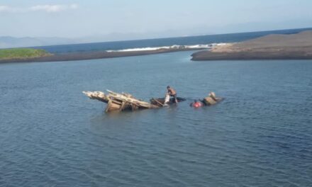 Bangkai Kapal Kuno ditemukan di Tambang pasir Pohgading-Lotim, Diduga kapal Belanda di Zaman Kolonial