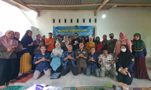 Universitas Mataram latih Ibu-Ibu di Desa Setiling-Loteng membuat Jamu Instan