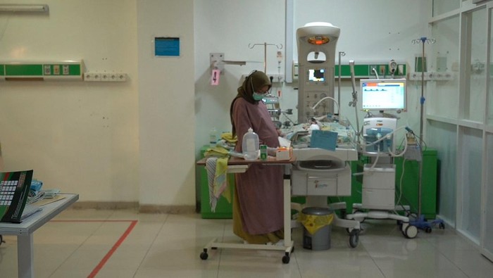 Nama-nama Bayi kembar empat yang lahir di RSUD NTB: Aljabar, Almujahidin, Alzikru, dan Alzikri