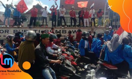 Aliansi Mahasiswa, OKP dan Buruh Demo Tolak Kenaikan BBM di Sumbawa