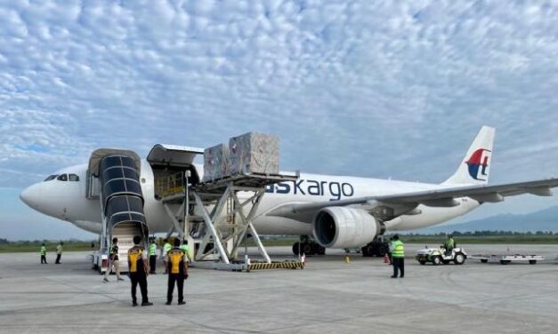 Pesawat kargo terakhir WSBK Mandalika telah sampai, total 176 Ton Logistik