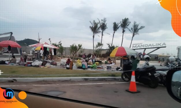 Pendapatan pedagang asongan di Sirkuit Mandalika turun drastis saat WSBK