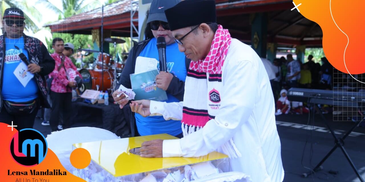 Jalan Sehat Hardiknas 2023 Lombok Tengah, Dr. TGH. Selamet Syukur Ikhlas Undi 10 Paket Tabungan Umroh PT. MHU