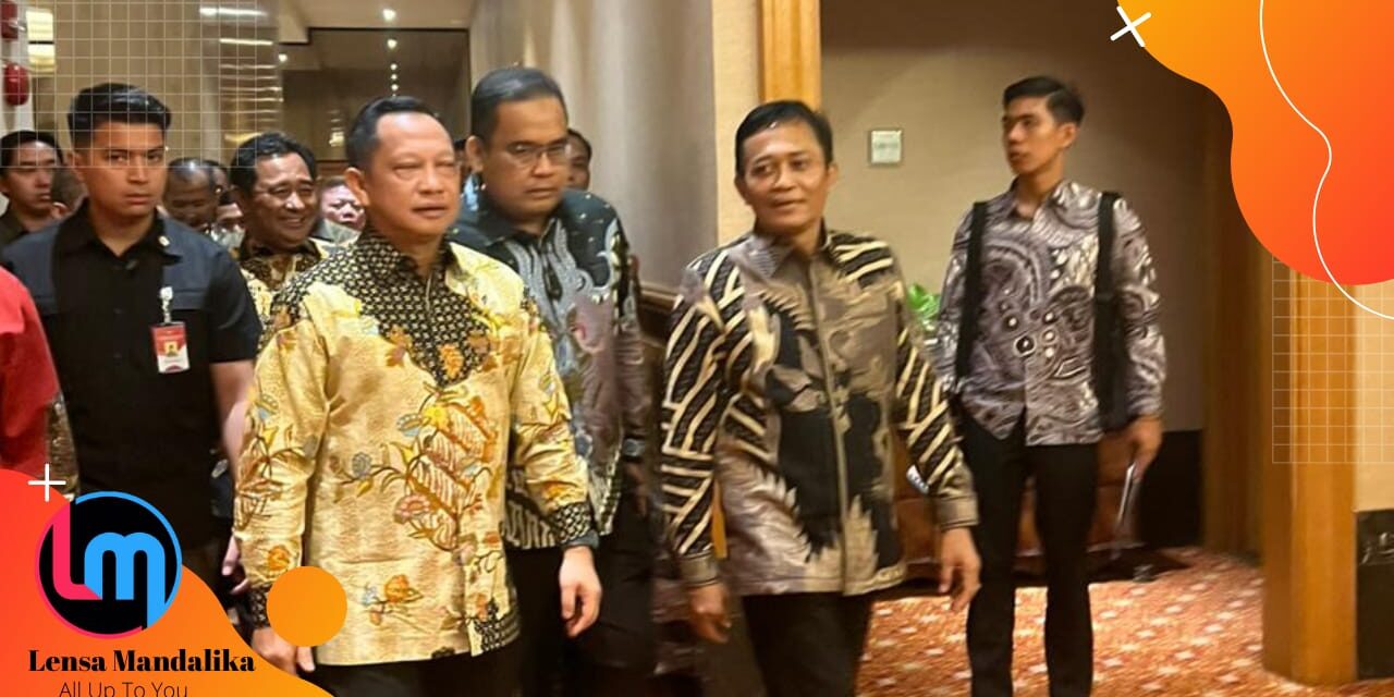 Bupati Lombok Tengah Terima Penghargaan Tokoh Pilihan Tempo