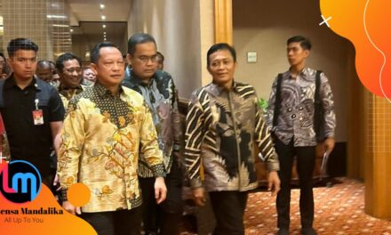 Bupati Lombok Tengah Terima Penghargaan Tokoh Pilihan Tempo