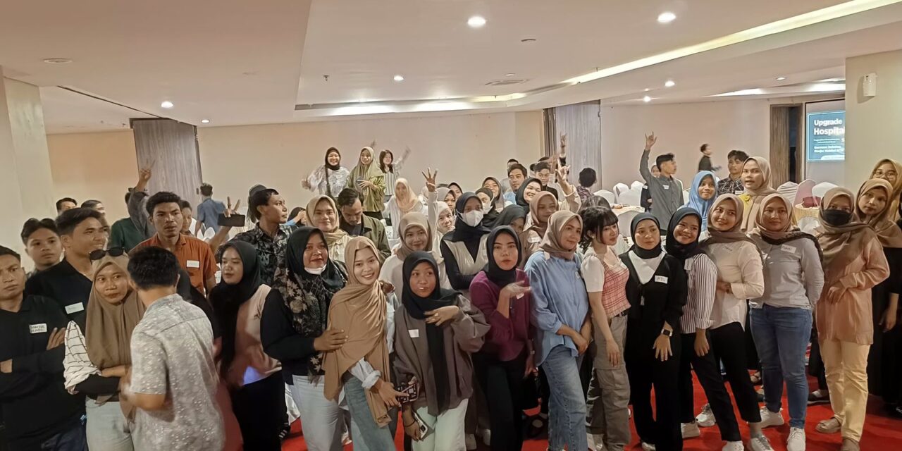 Keren, Relawan GAMA NTB berikan pembekalan  Ratusan Pelaku Pariwisata di Mandalika