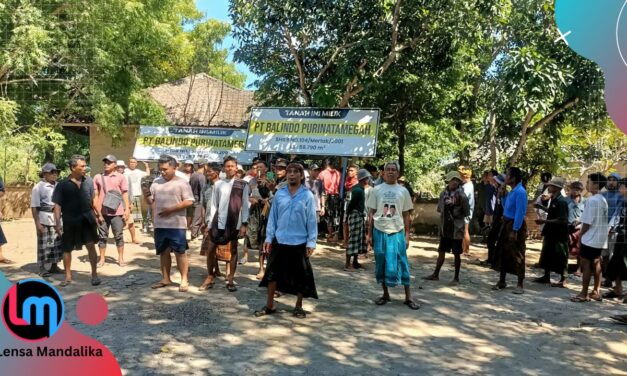 Warga Mertak Cabut Paksa Plang PT Balindo Purinatamegah di Gili Perigi