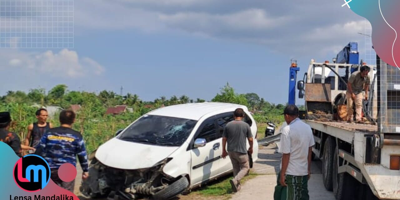 Akibat Supir mengantuk, Minibus Ringsek Kecelakaan di Bypass BIL-Mandalika