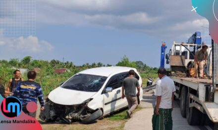 Akibat Supir mengantuk, Minibus Ringsek Kecelakaan di Bypass BIL-Mandalika