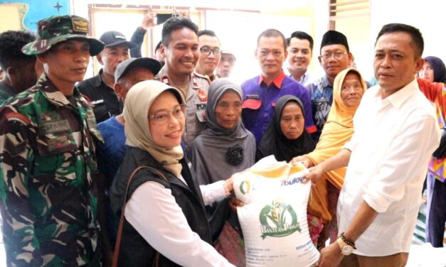 154 Ribu Lebih Warga Loteng Kembali Terima Bantuan Beras, Bupati Jamin Tak Ada Potongan
